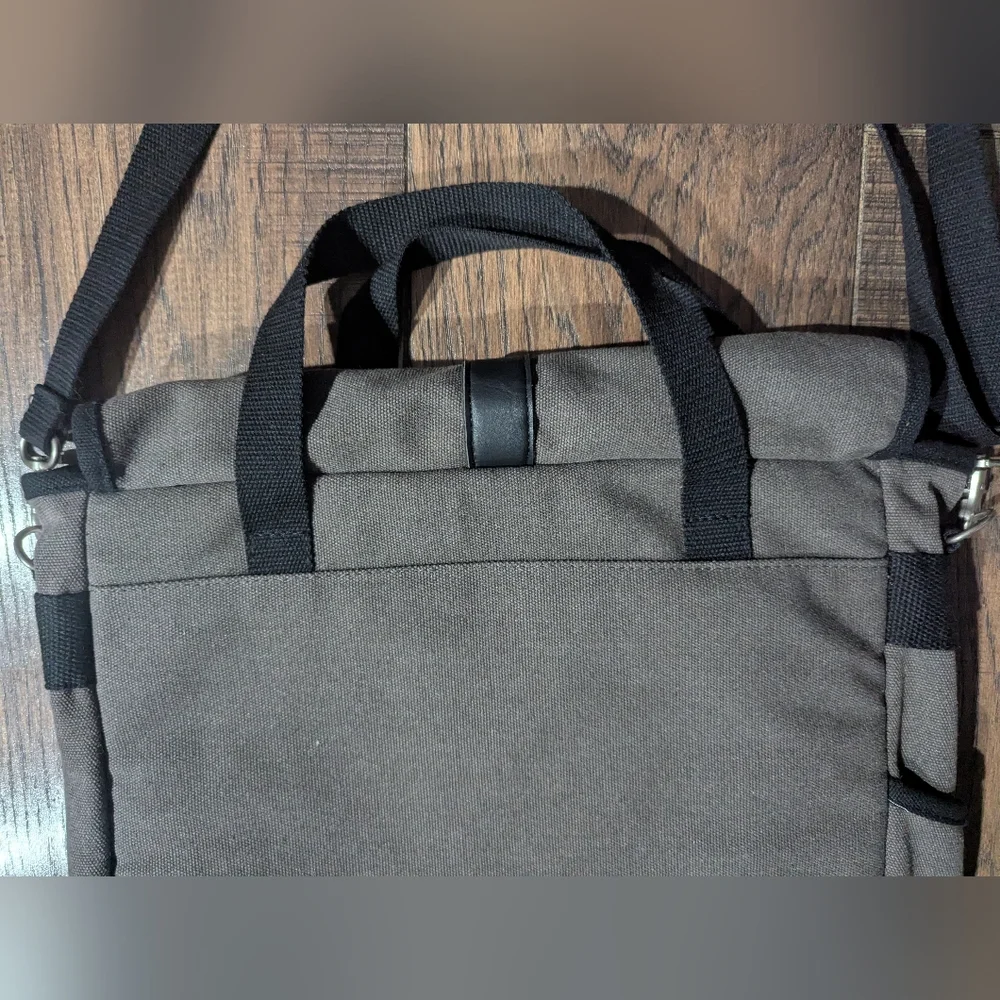 FIELD & CO Hudson Canvas Travel Backpack  Raw Hemlines i4cp Logo Black & Gray
